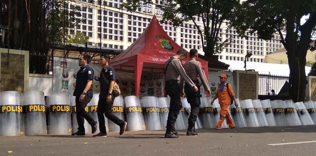 TNI-Polri Hingga Paspampres Jaga Gedung KPU, Jokowi Akan Hadir?