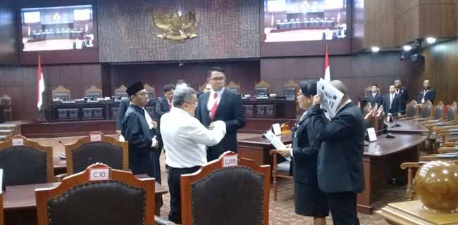 Jelang Sidang PHPU Di MK, Tim Hukum Jokowi-Maruf Datang Lebih Awal
