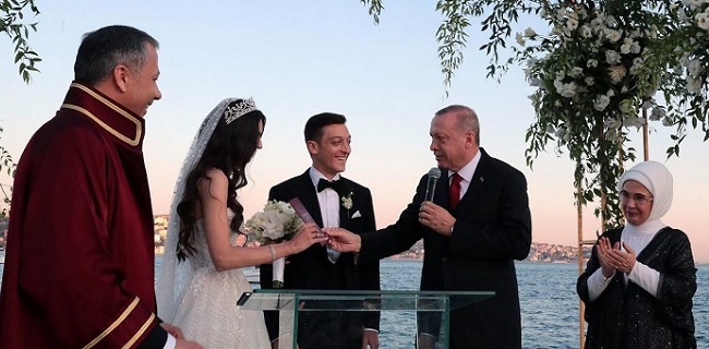 Presiden Erdogan Hadir Dan Jadi Saksi Pernikahan Bintang Sepak Bola Mesut Ozil
