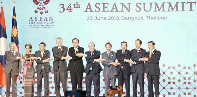 Presiden Jokowi Hadiri Pembukaan KTT ASEAN Ke-34 Di Thailand