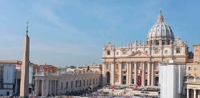 Vatikan: Gender Tidak Dapat Dipilih