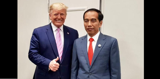 Salam Satu Jempol Trump Untuk Jokowi