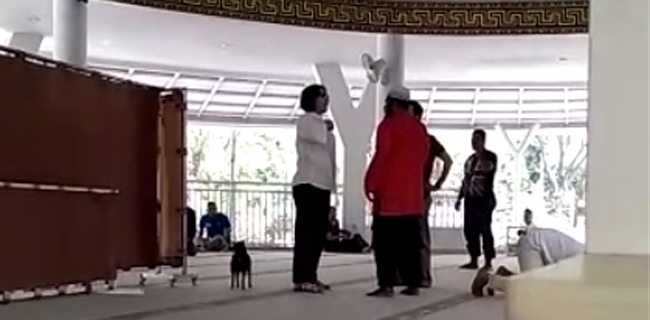 Wanita Pembawa Anjing Ke Masjid Dijerat Pasal Penistaan Agama
