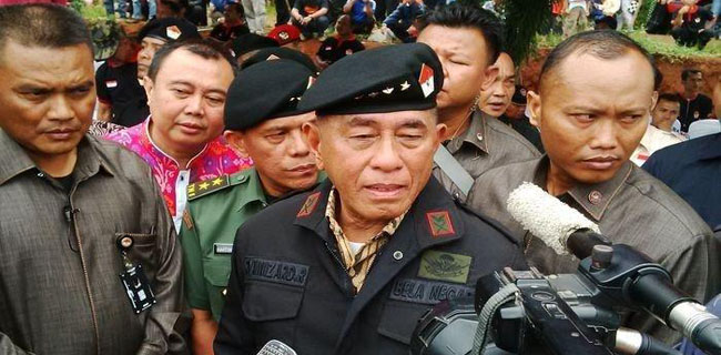 Kabinet Baru, Jokowi Layak Pertahankan Ryamizard Ryacudu