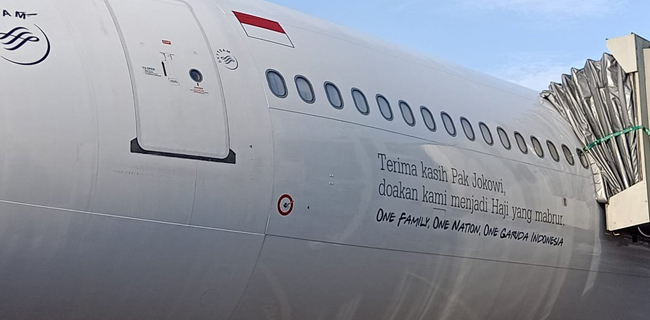 Viral Stiker "Terima Kasih Jokowi" Di Pesawat Jemaah Haji, PKS: Jangan Terlalu Memuji