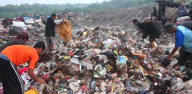 Sampah Di TPA Kopi Luhur Mulai Cemari Sumur Warga