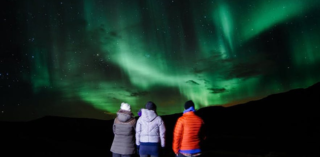Berencana Melihat Aurora Borealis Di Islandia? Anda Harus Pertimbangkan Ulang