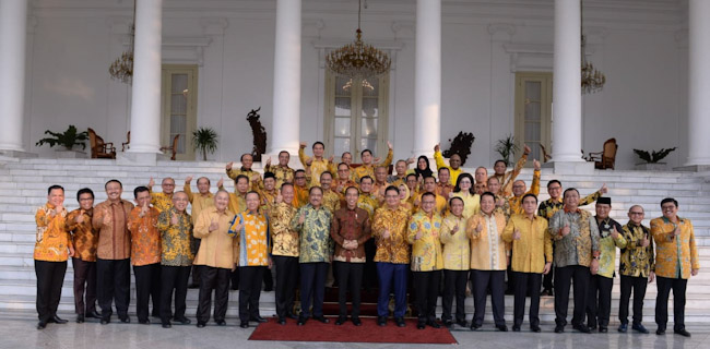 Golkar Sambangi Istana, Jokowi Isyaratkan Airlangga Kembali Pimpin Beringin