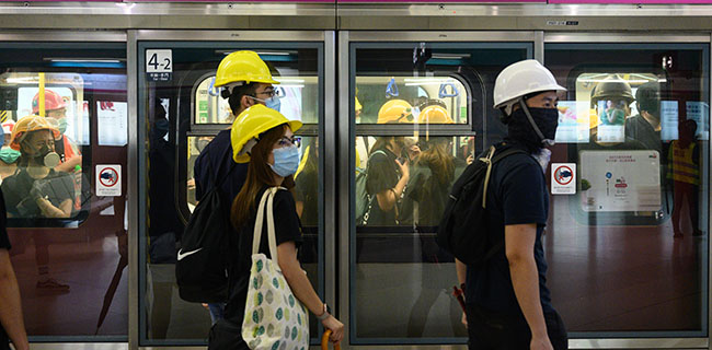 China Kecam Unjuk Rasa di Hong Kong, Warga 'Ganggu' Perjalanan Kereta