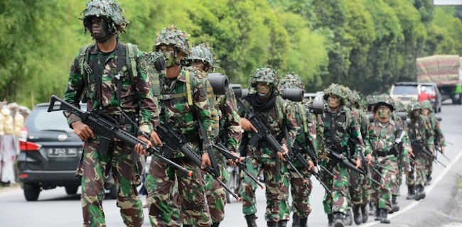 TNI Disenggol Hoax Konvoi Truk Tanpa Nomor