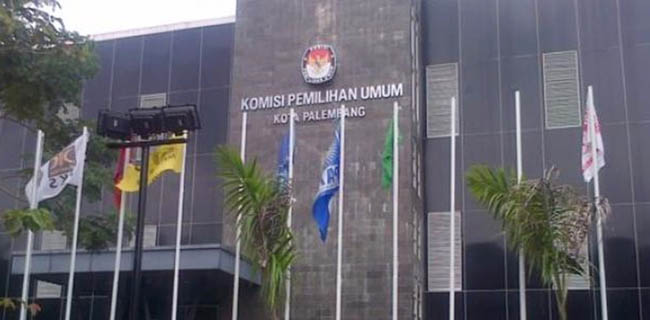 Jelang Sidang, Lima Komisioner KPU Palembang Dinonaktifkan