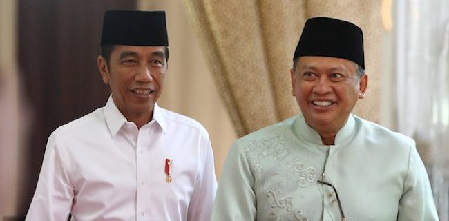 Jamuan Di Istana Menyiratkan Jokowi Nyaman Dengan Bamsoet