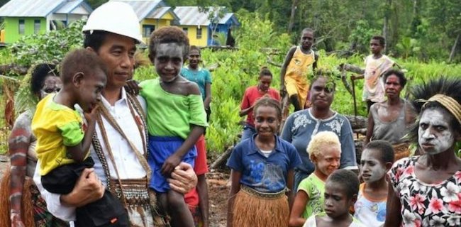 Ngabalin: Jokowi Itu Anak Papua Yang Diwakafkan Ke Tanah Jawa