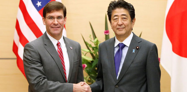 Ke Jepang, Menhan AS Ajak PM Abe Berkoalisi Di Selat Hormuz