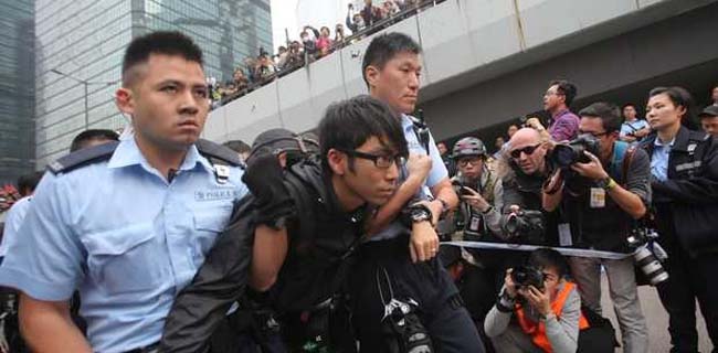 Dua Bulan Gelombang Unjuk Rasa, Polisi Hong Kong Tangkap 420 Demonstran