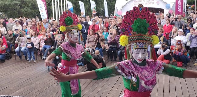 Ratusan Ribu Warga Rusia Antusias Kunjungi Festival Indonesia