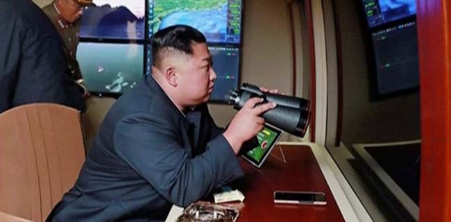 Kim Jong Un Awasi Peluncuran Rudal, Denuklirisasi Makin Sulit Dicapai