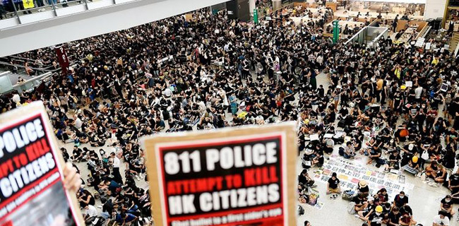 Imbas Demo Besar-Besaran, Menlu Kembali Pulangkan Sembilan WNI Dari Hong Kong