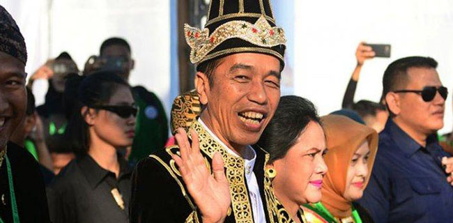 Digdaya Tanpo Aji, Jurus Jawa Jokowi Kalahkan Prabowo Dua Kali