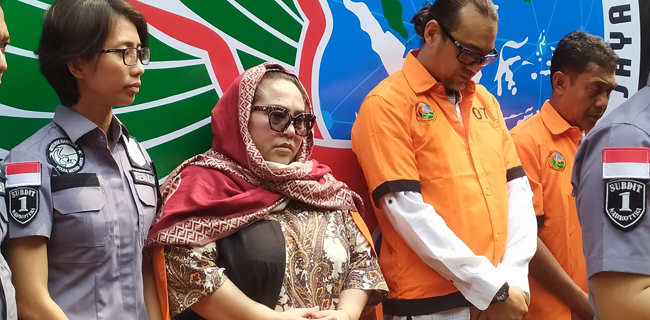 Nunung Dan Suaminya Digiring ke RSKO Jakarta Timur Untuk Jalani Rehabilitasi