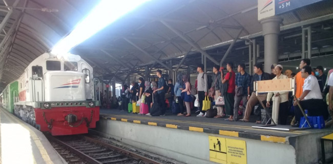 Kado Kemerdekaan, PT KAI Daop Surabaya Gratiskan Tiket Kereta