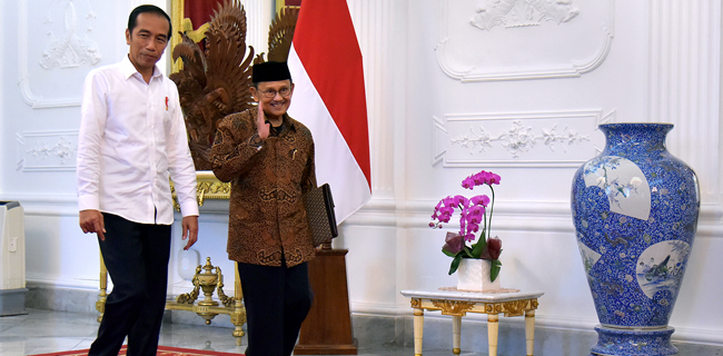 BJ Habibie Adalah Mutiara Terbaik Indonesia