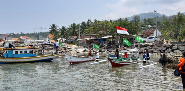 Nelayan Korban Tsunami Senang Terima Bantuan Perahu Dari NU Peduli