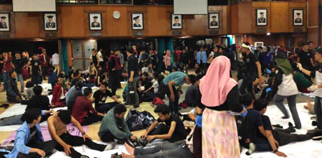 Ada Yang Dapat 15 Jahitan, 92 Mahasiswa Jadi Korban Demo Di DPRD Jabar