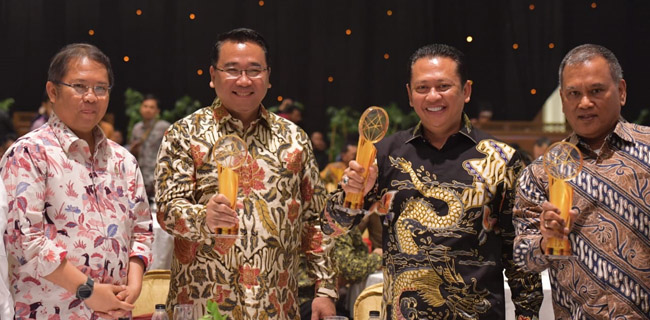 Dua Menteri Dan Ketua DPR Raih Indonesia Digital Initiative Awards 2019