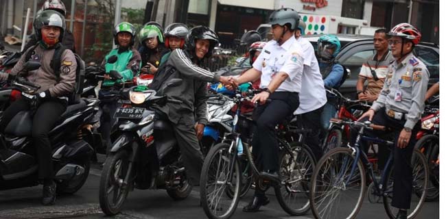 Bukan Hanya Olahraga, Anies Kampanyekan Sepeda Jadi Alat Transportasi