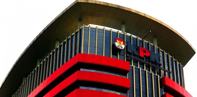 Batalkan UU KPK, Pakai Perppu Atau <i>Judical Review?</i>