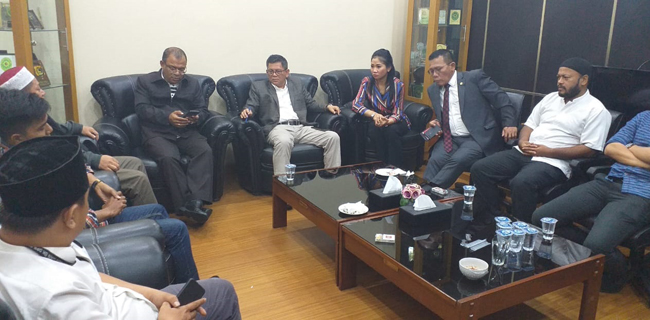 Forum Santri Demo Dukung Revisi UU KPK, DPR Tampung Aspirasi