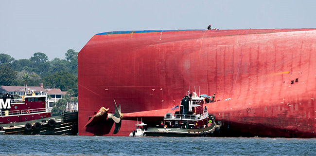 Kapal Kargo Korea Selatan Terbalik, Seorang Awak Masih Terjebak
