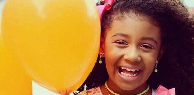 Gadis 8 Tahun Tewas Tertembak Polisi, Warga Ramai-ramai Salahkan Gubernur