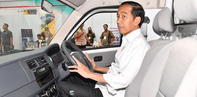 Jokowi <i>Feeling</i> Esemka Bakal Laku Keras