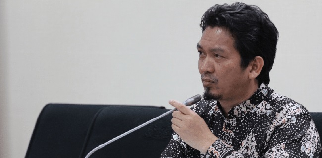 Almuzzammil: Jokowi Harus Ikut Tolak Disertasi <i>"Free Seks"</i> UIN Jogja