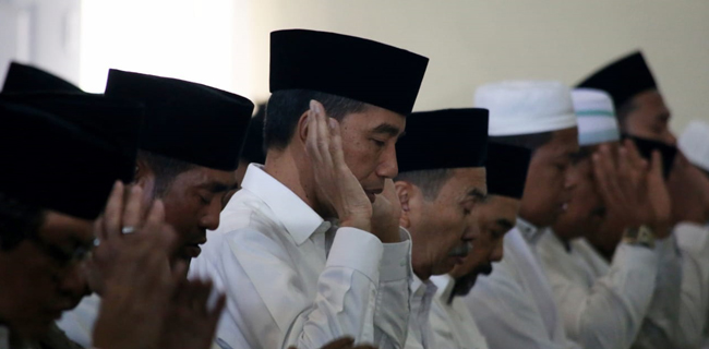 Sebelum Tinjau Karhutla, Jokowi Salat Istisqa Di Komplek TNI AU