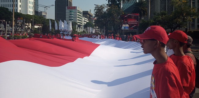 Jokowi Dilantik, Bendera 200 Meter Dibentangkan