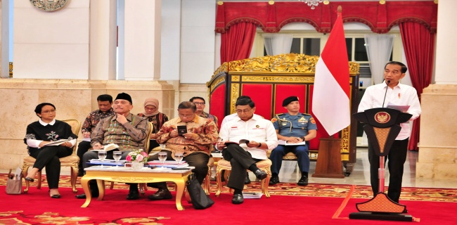 Rapat Kabinet Terakhir, Jokowi Terima Kasih Kepada Jajaran Menteri Atas Kerja Kerasnya