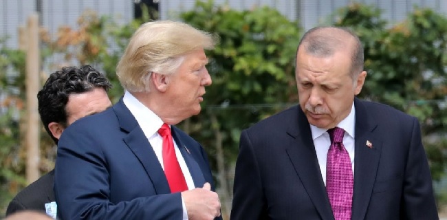Trump Ancam Hancurkan Ekonomi Turki Jika Terlalu Jauh Serang Suriah