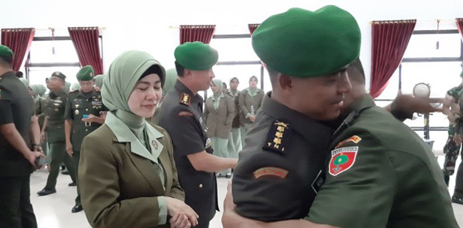 Pengamat: Ada Pesan Khusus Dari Istri TNI Dalam Postingan Berujung Pencopotan