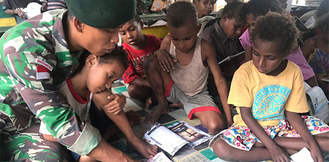 Bimbingan Belajar Di Perbatasan Papua
