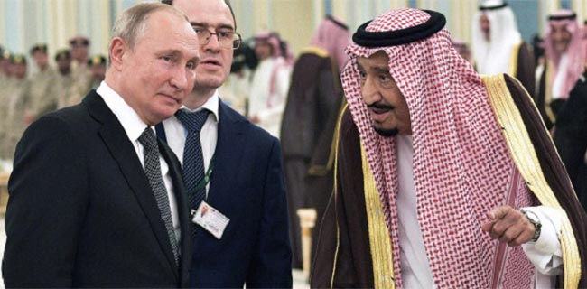 Terlihat Akrab, Presiden Putin Dan Raja Salman Teken 20 Perjanjian