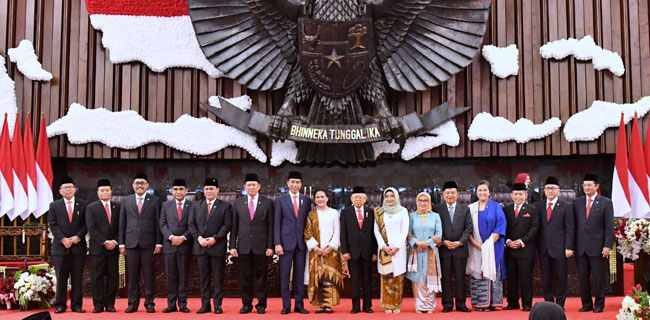 Ekonom: Jokowi Harus Tunda Pengumuman Susunan Kabinet