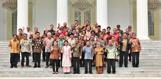 Luhut Pandjaitan Tak Ikut Sesi Foto Perpisahan Menteri Dengan Jokowi Karena Telat Datang