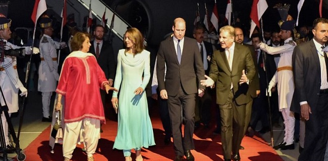 Perdana Menapaki Kaki Di Pakistan, Pangeran William Dan Kate Middleton Disambut Karpet Merah