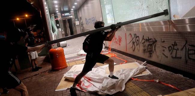 Unjuk Rasa Makin Tak Terkendali, Keselamatan Warga Hong Kong Terancam