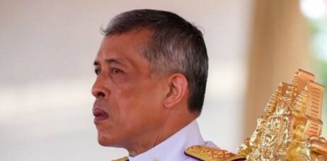 Dituding Bertindak Jahat, Raja Thailand Pecat Enam Pejabat Senior Istana