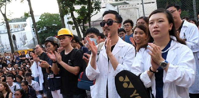 Turun Ke Jalan, Pekerja Medis Hong Kong Protes Kebrutalan Polisi