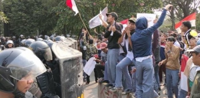 Survei Kedaikopi: Mayoritas Publik Tidak Setuju STM Demo Di DPR